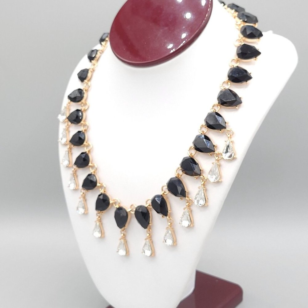 Womens Gold Tone Metal Black Clear Faceted Teardrop Crystal Necklace 19 in - Picture 3 of 9